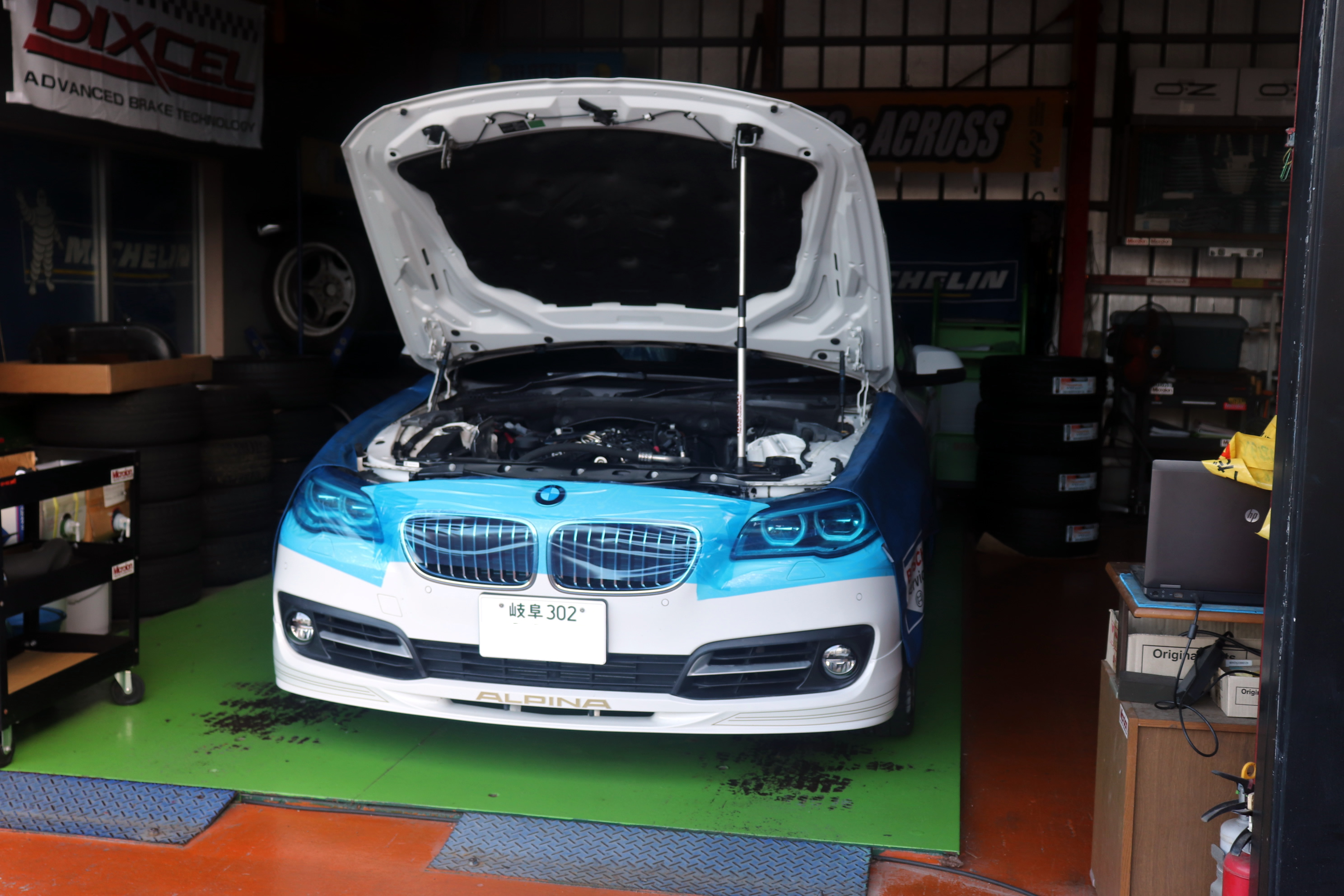 BMW アルピナ F10 D5 エンジンオイル漏れ修理