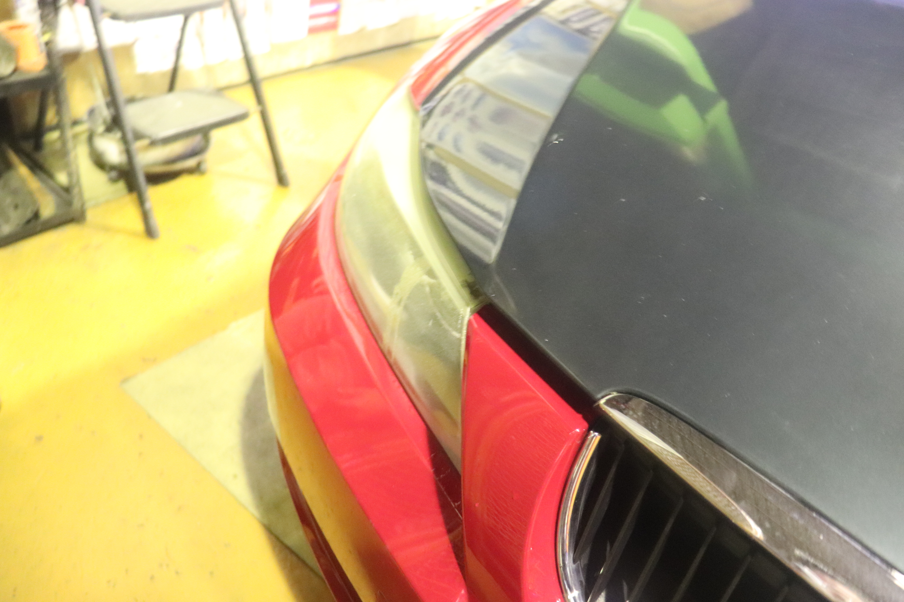 BMW車のヘッドライトの黄ばみ、くすみ、汚れ、傷の除去