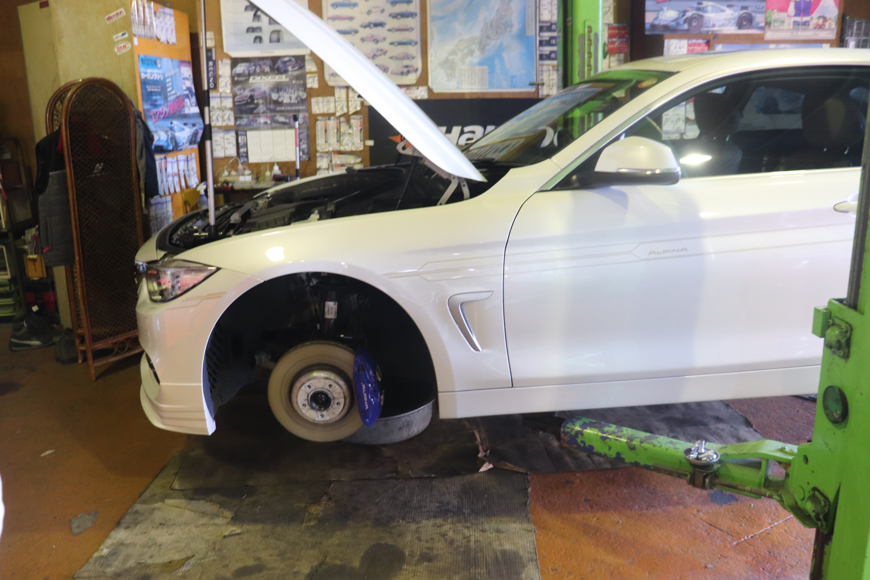 BMW アルピナ F32 B4 車検ご入庫