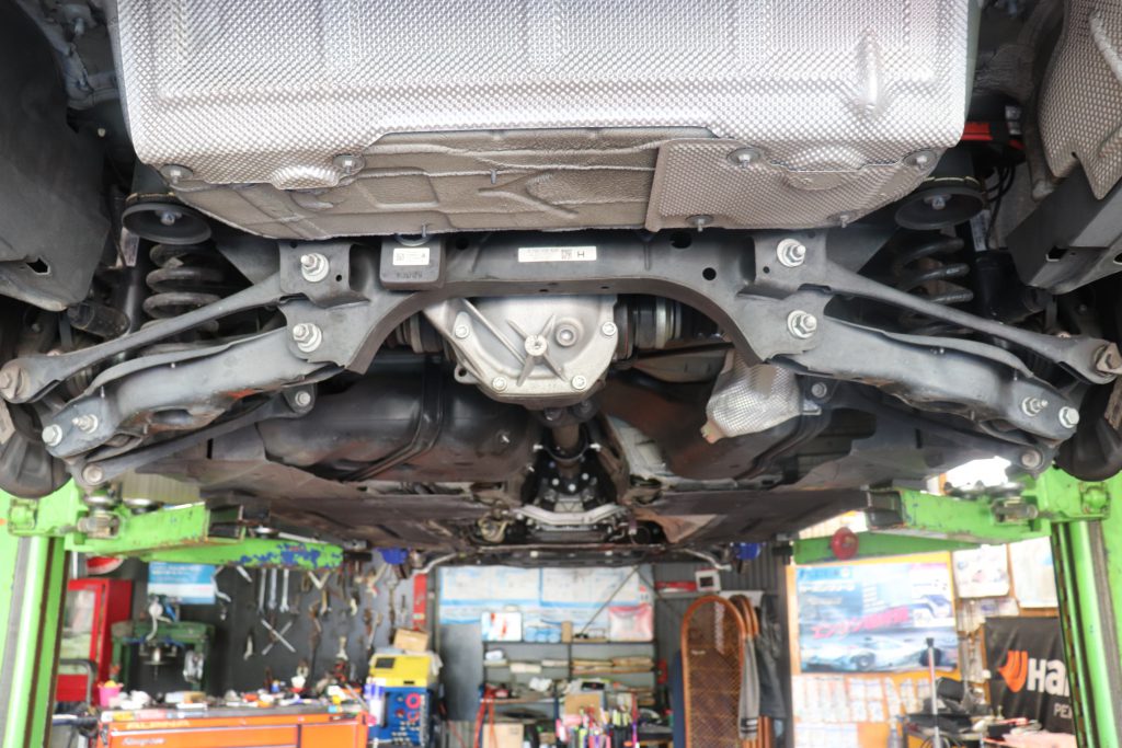 ALPINA  F30 D3　リア、フルブッシュ交換　No2
