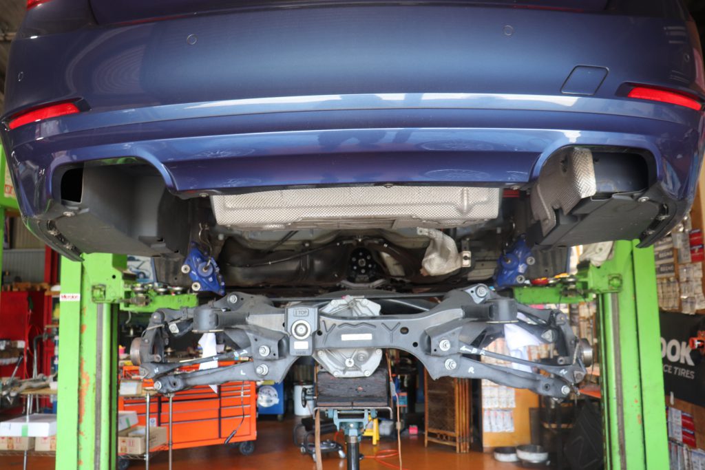 ALPINA  F30  D3 リア、フルブッシュ交換　No3